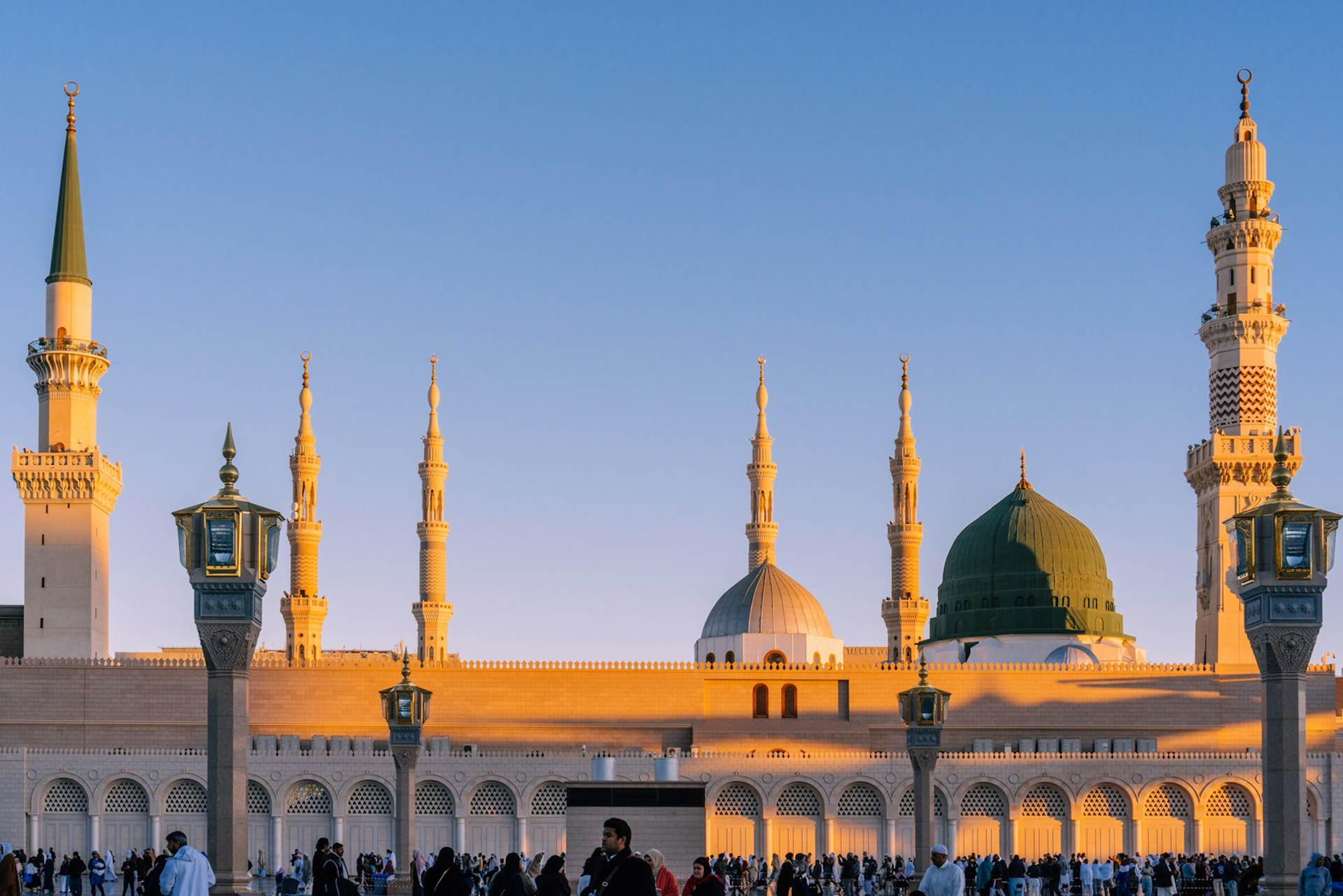 Standard Umrah Package – 15 Days